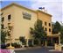 La Quinta Inn & Suites Milwaukee Glendale