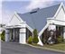 Howard Johnson Inn & Suites